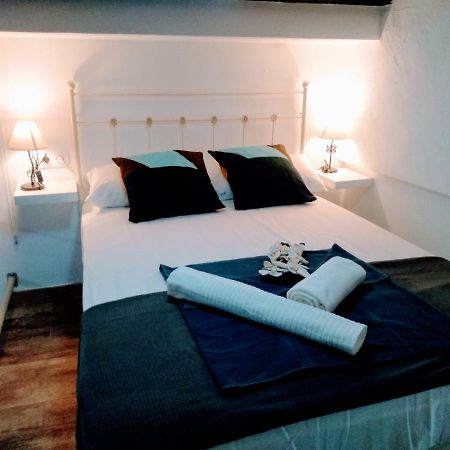 Wish Suite Barrio De Leon En Triana Seville Exterior photo