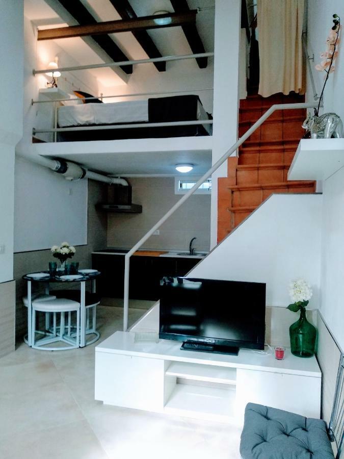 Wish Suite Barrio De Leon En Triana Seville Exterior photo